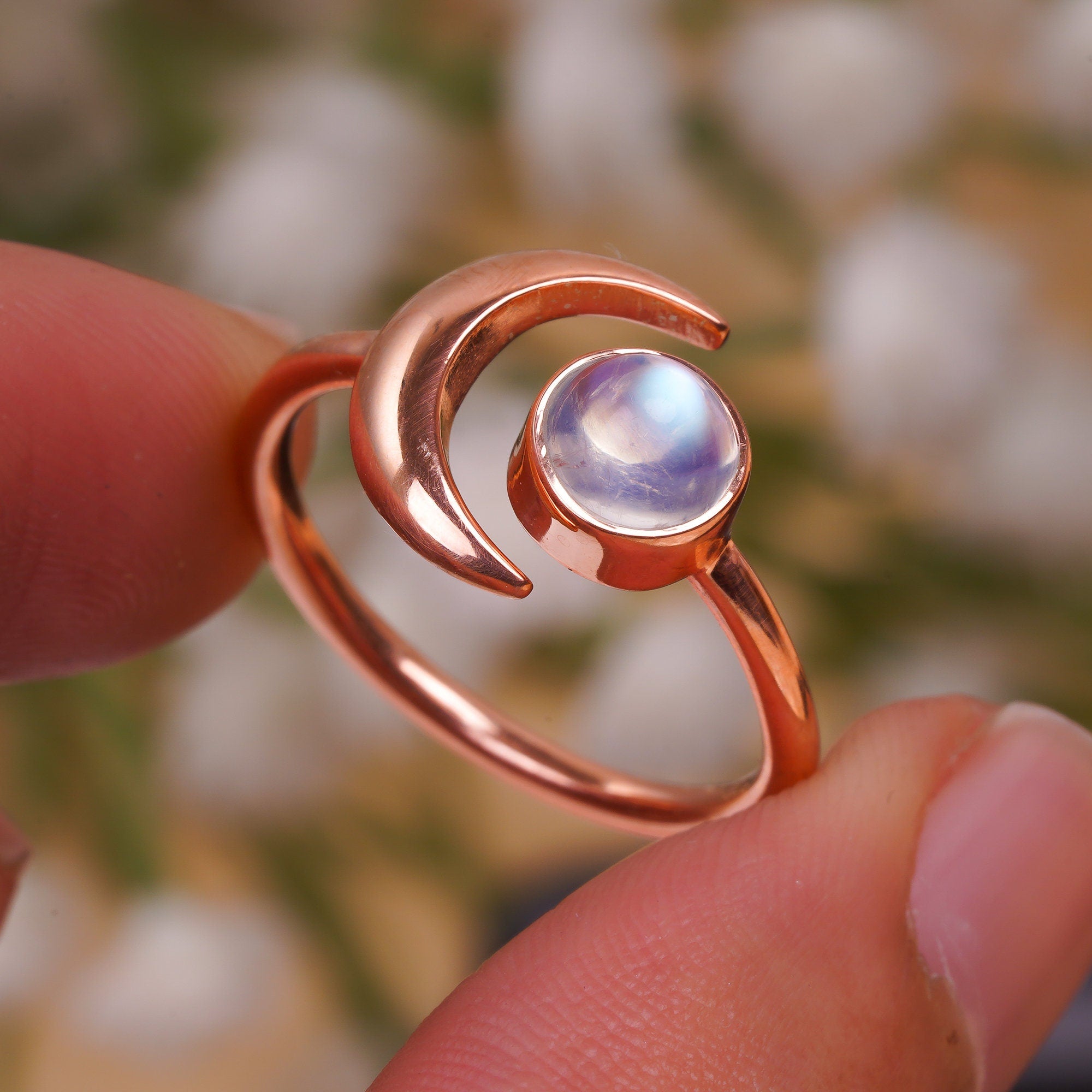 natural rainbow moonstone round moon design 925 sterling silver rose gold plated ring 7 25 us 2 7 gms y 7791