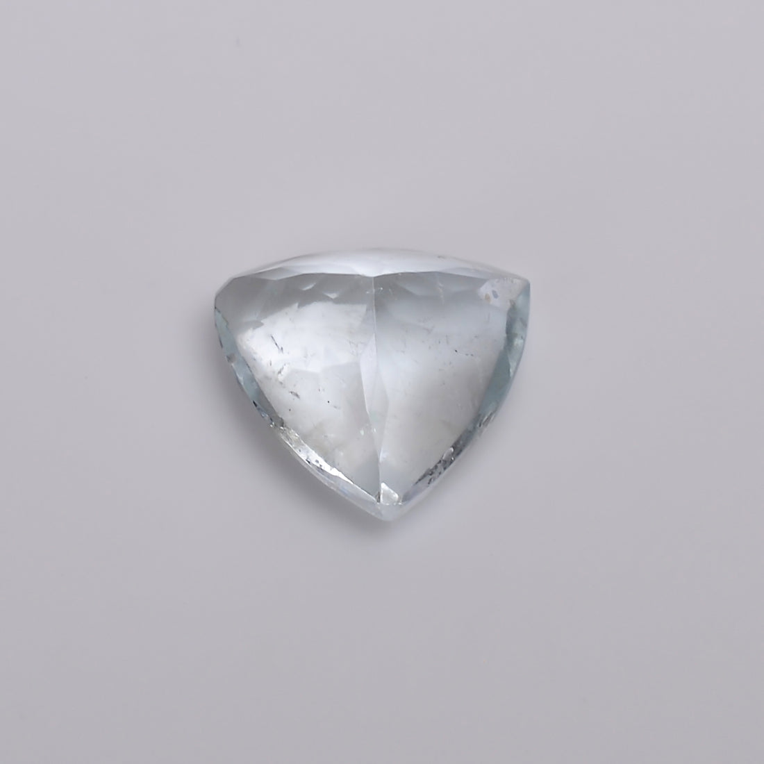 natural aquamarine trillion shape cut stone loose gemstone