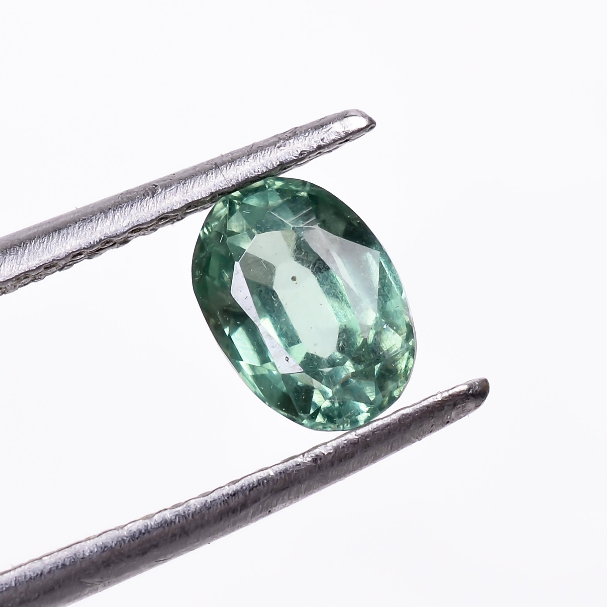 natural green kyanite oval shape cut stone loose gemstone