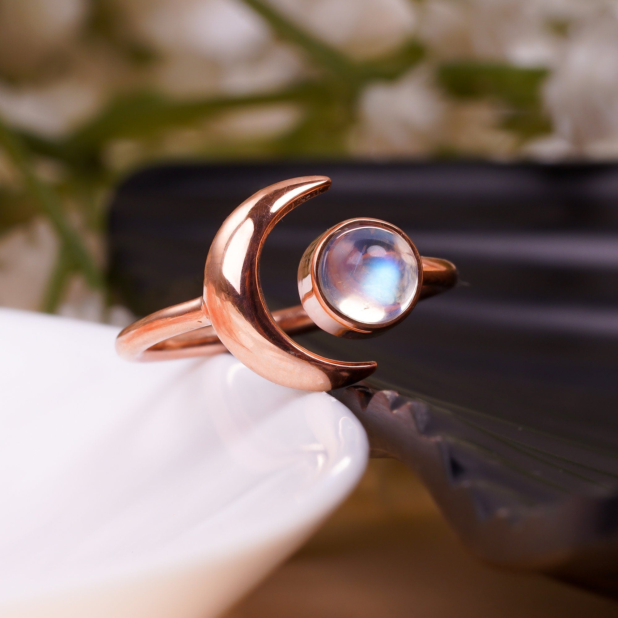 natural rainbow moonstone round moon design 925 sterling silver rose gold plated ring 7 25 us 2 7 gms y 7791