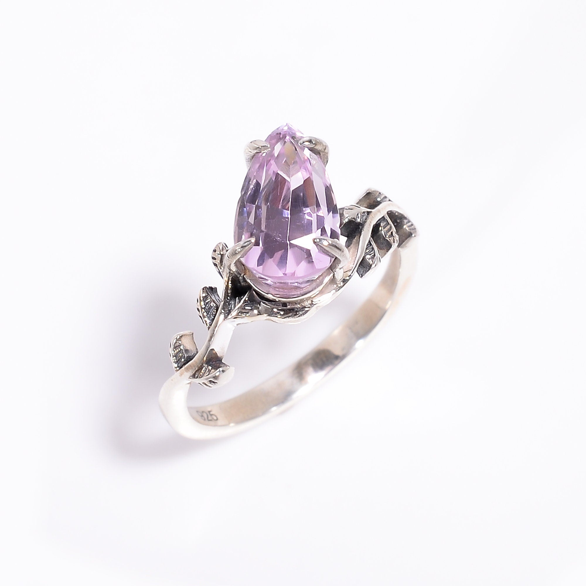 natural kunzite pear shape ring 925 sterling silver ring 7 us 2 9 gms y 7790